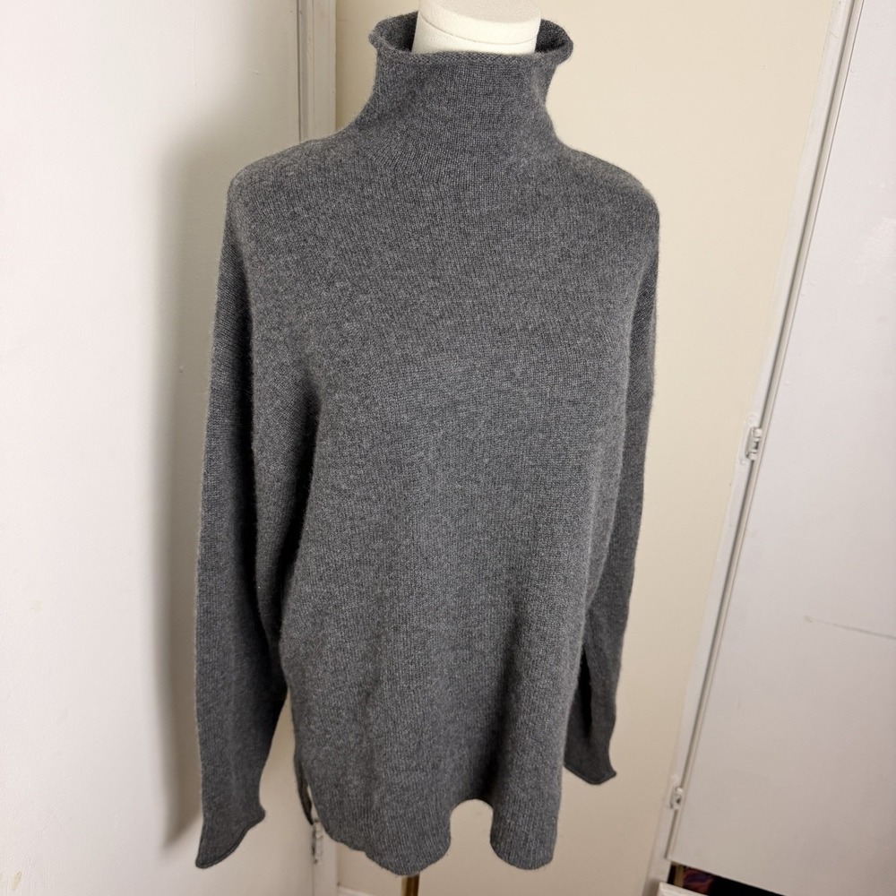 Theory Gray Slouchy Turtleneck Roll Soft 100% Cashmere Sweater Womens Sz M